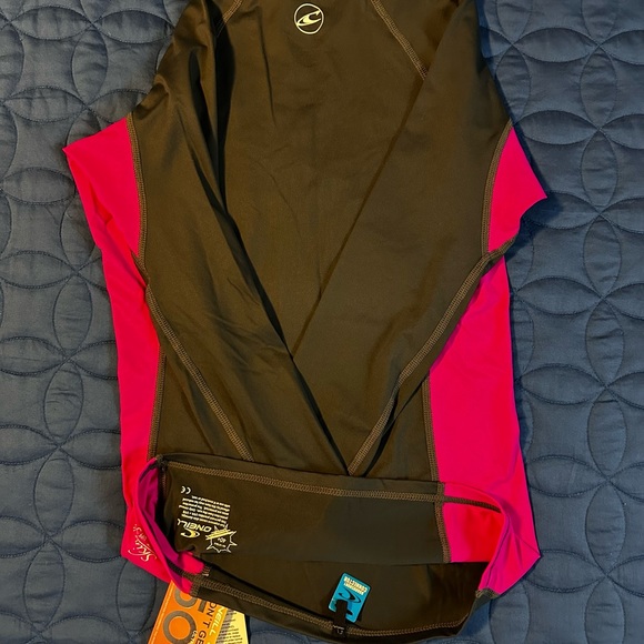 O Neil Rashguard - Picture 4 of 4